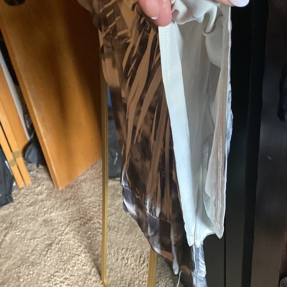 Black white and gray blouse - Picture 4 of 5